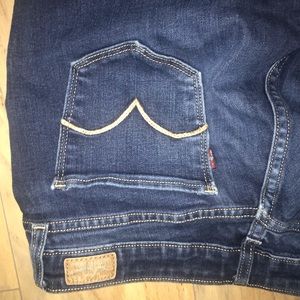 Levi’s skinny jeans